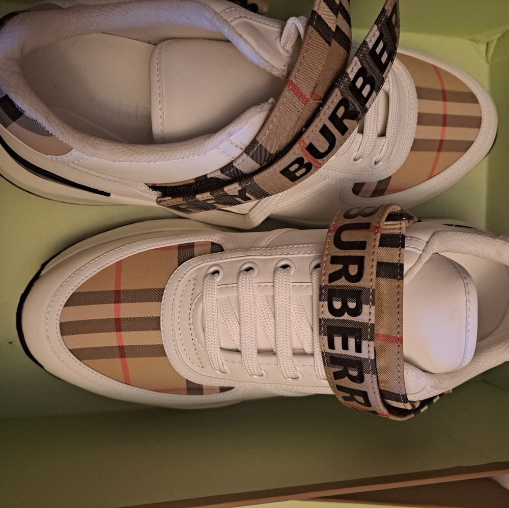 Burberry Sneakers